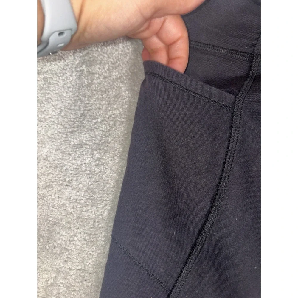 lululemon black leggings Size 8 ruched 25in Pockets